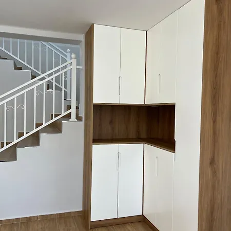 Comfortable 2-bedroom Near Tirana Airport Vorë
