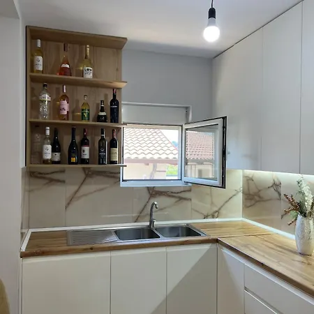 Comfortable 2-bedroom Near Tirana Airport Vorë